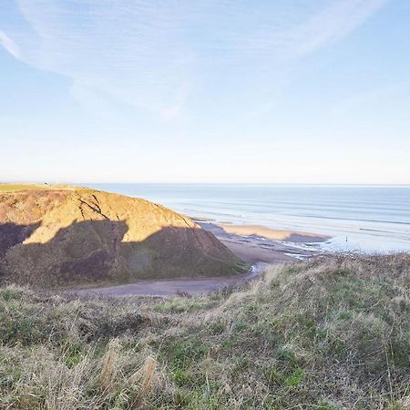 Host & Stay - 'Salty' Seaview Saltburn-by-the-Sea Bagian luar foto