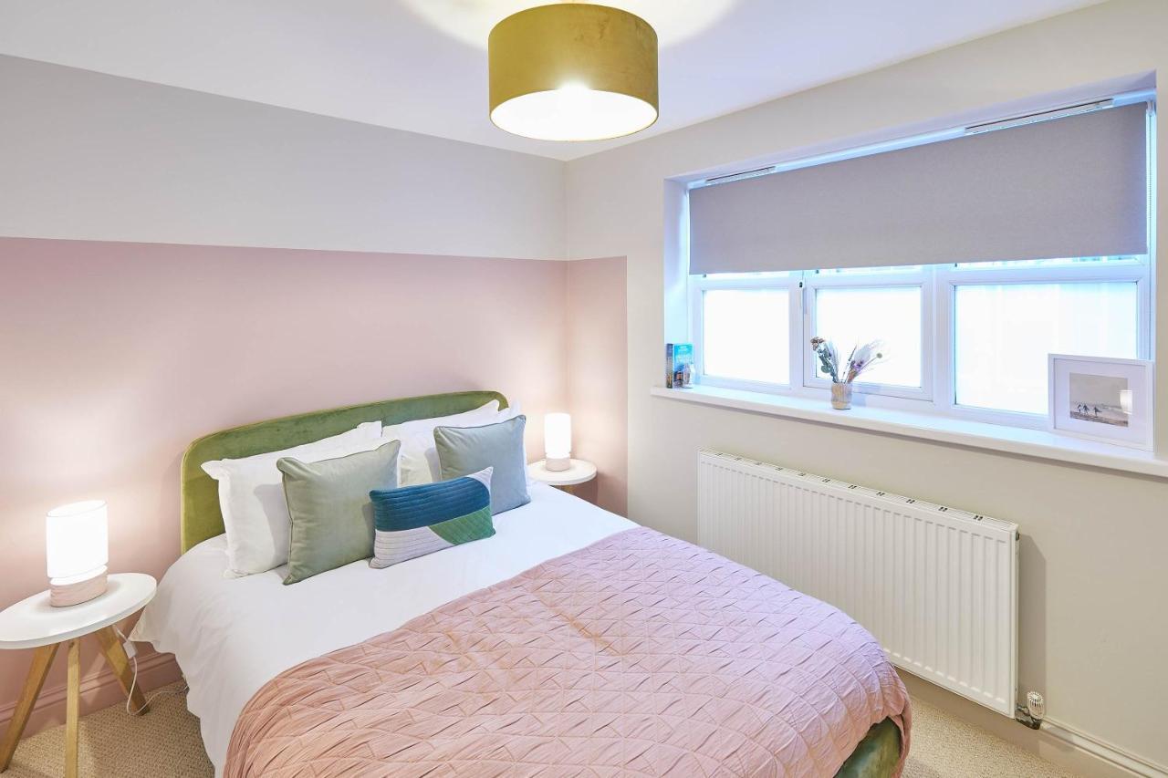 Host & Stay - 'Salty' Seaview Saltburn-by-the-Sea Bagian luar foto