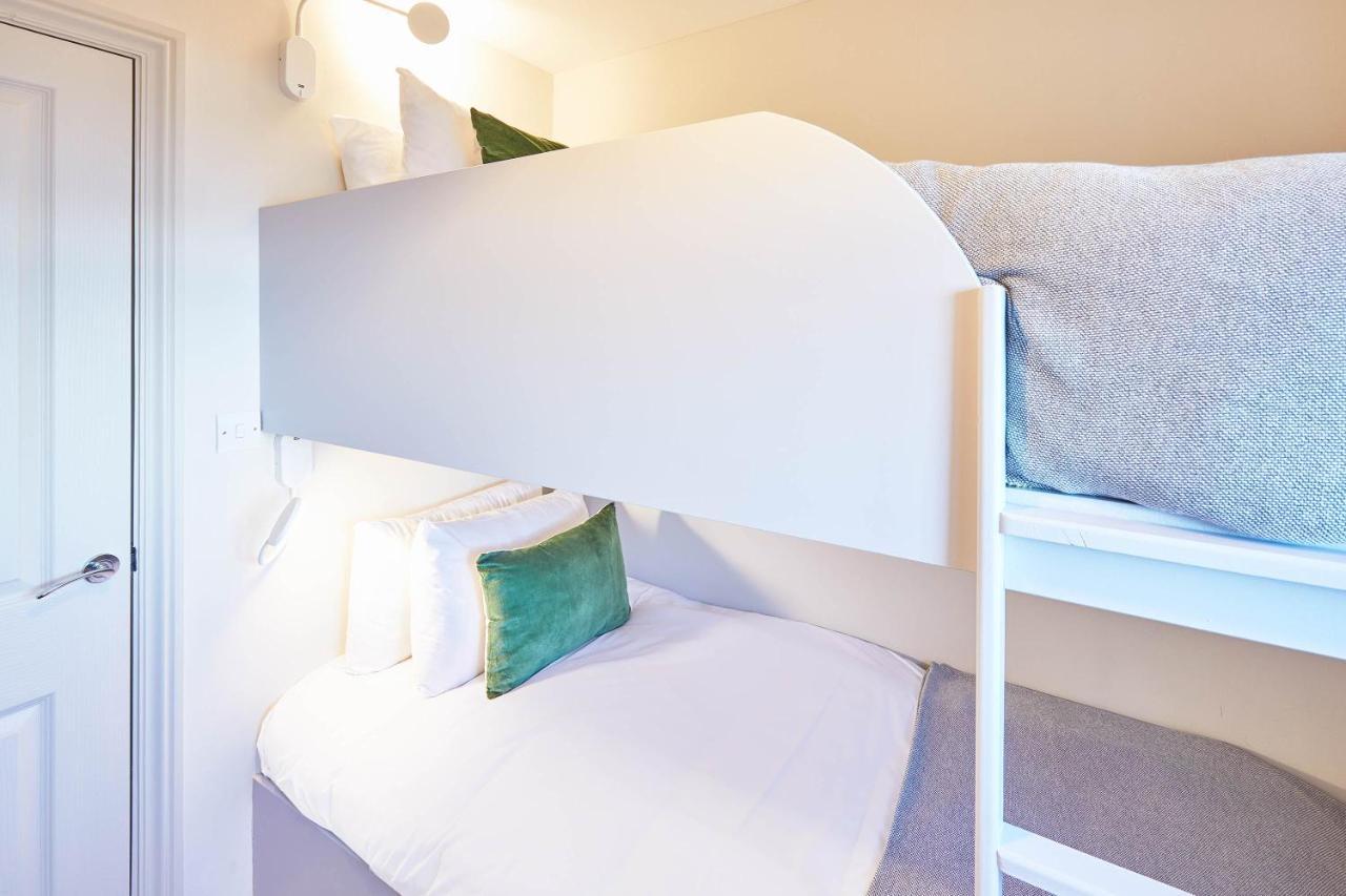 Host & Stay - 'Salty' Seaview Saltburn-by-the-Sea Bagian luar foto