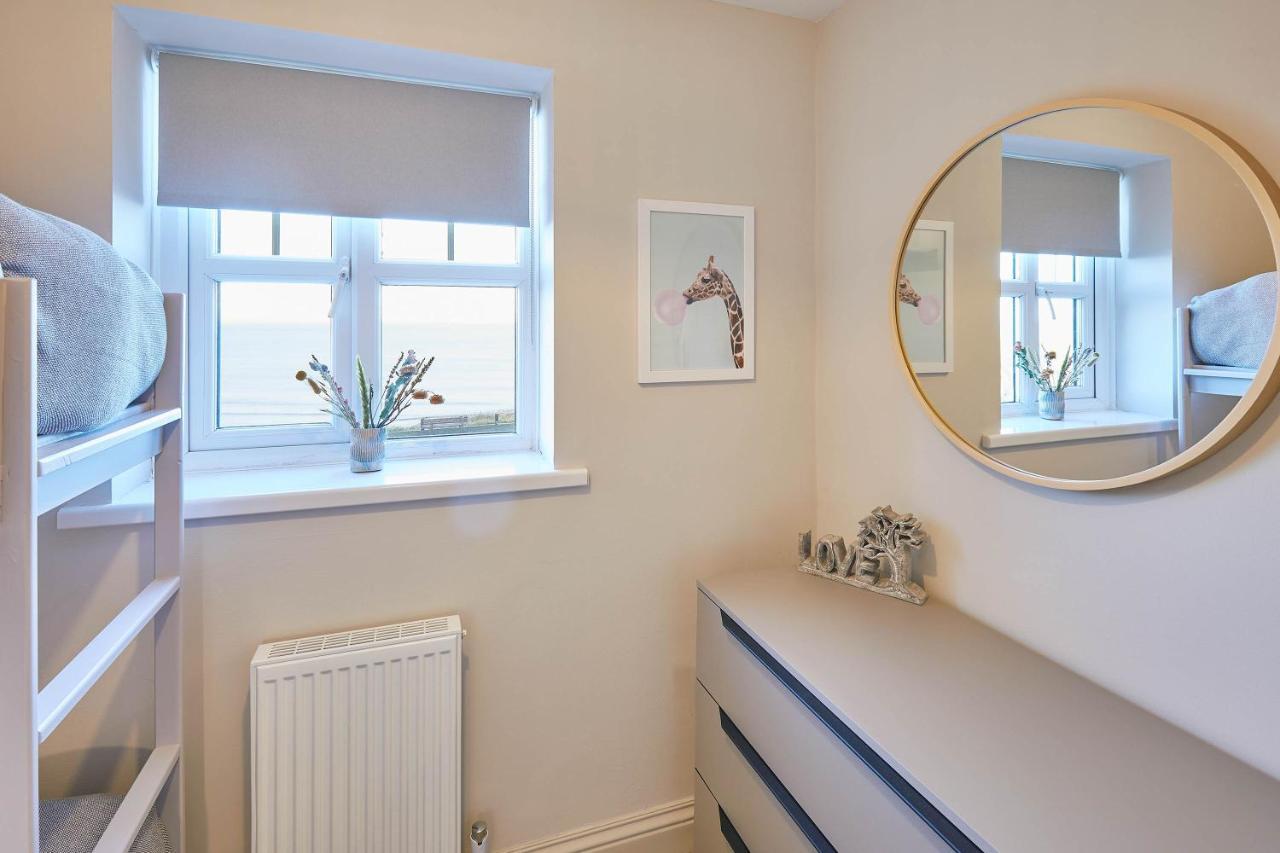 Host & Stay - 'Salty' Seaview Saltburn-by-the-Sea Bagian luar foto